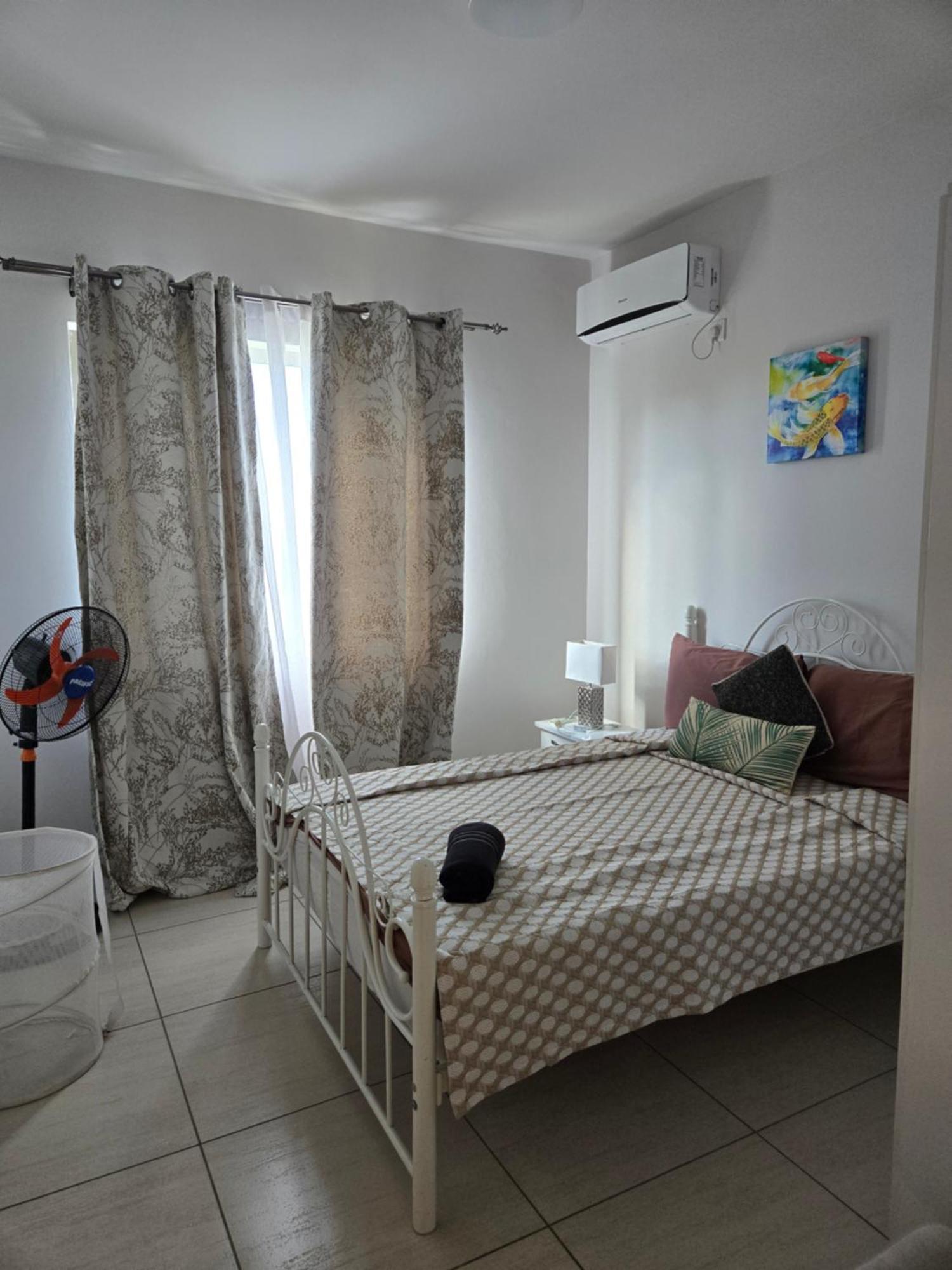 Modern And Cosy Condo: Westwood Apartments Flic en Flac Экстерьер фото